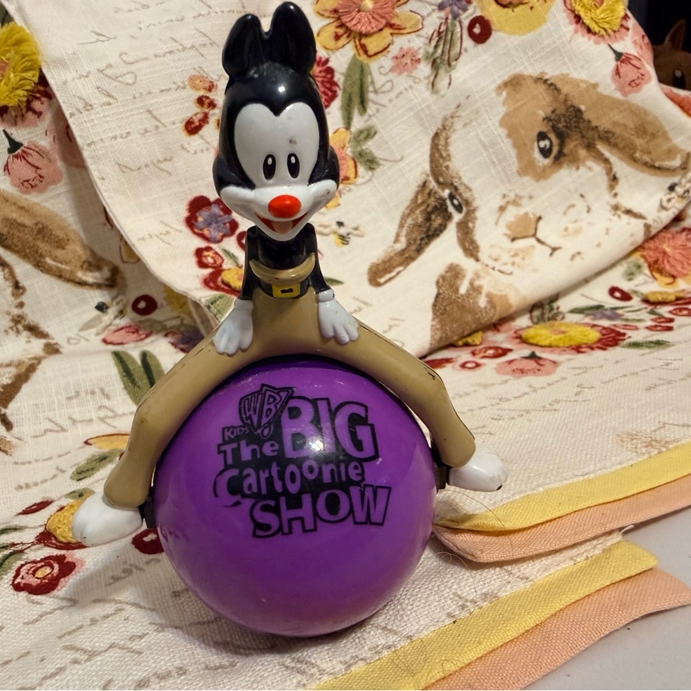 Vintage McDonald's Happy Meal Toys 1999 Warner Bros Animaniacs Yakko Roll Ball